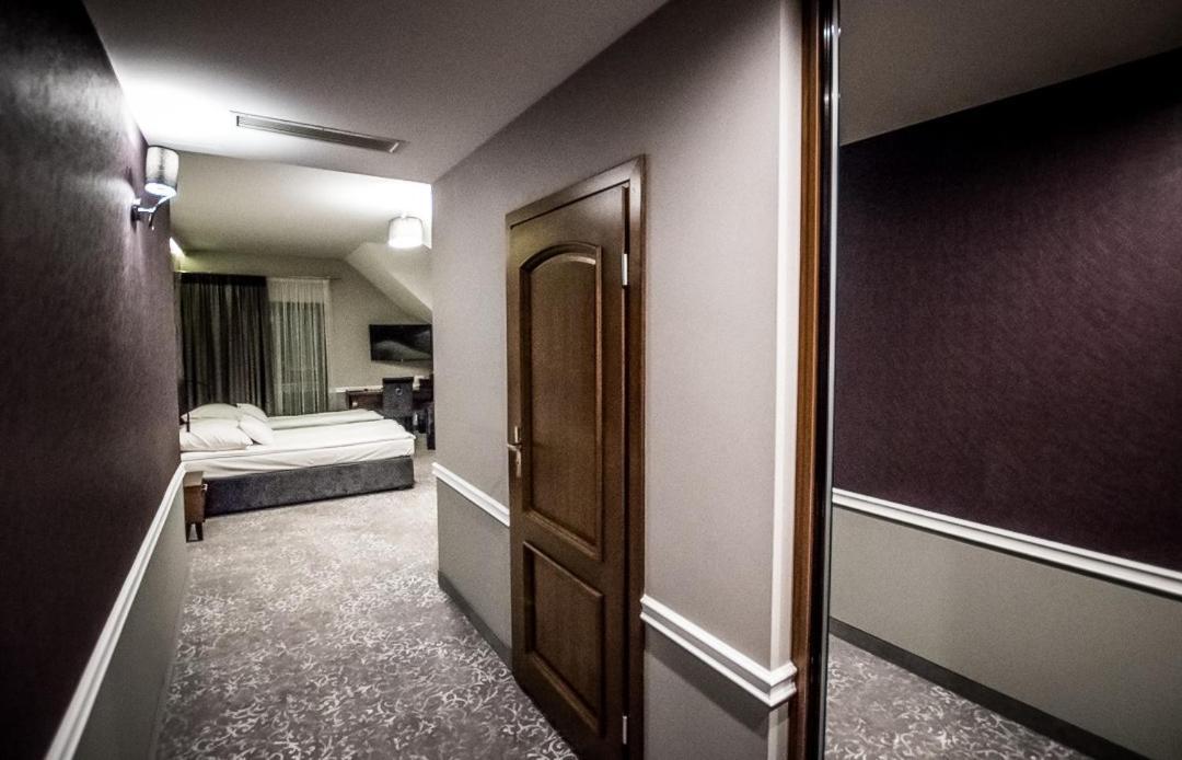 Hotel Palac Poledno Habitación foto
