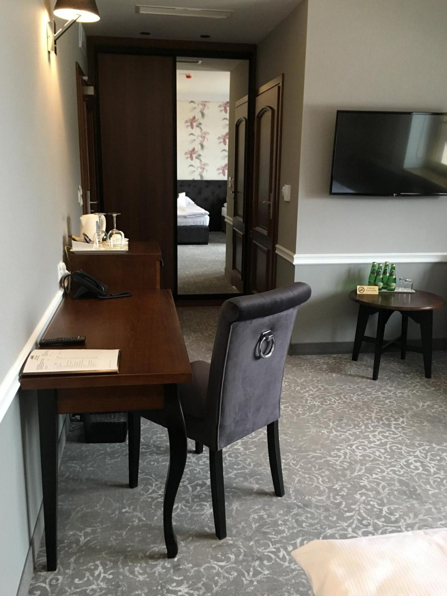 Hotel Palac Poledno Habitación foto