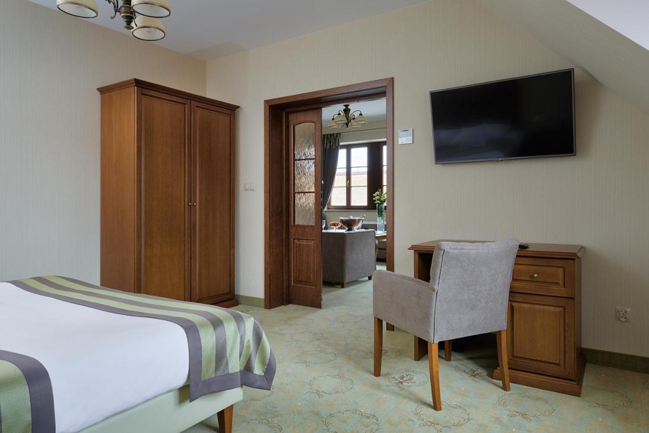 Hotel Palac Poledno Habitación foto